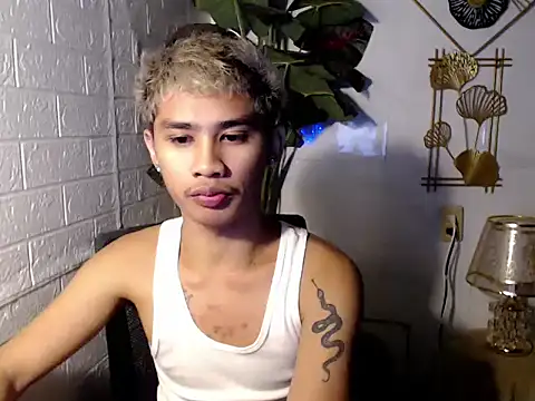 Snapshot of asianhardcock25 chatting on 04/20/26, 03:48 asianhardcock25 online show from 04/20/26, 03:48