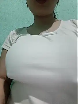 Shiny Babe online show from 05/08/26, 02:39