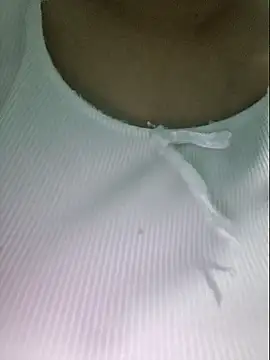 Shiny Babe online show from 05/27/26, 09:56