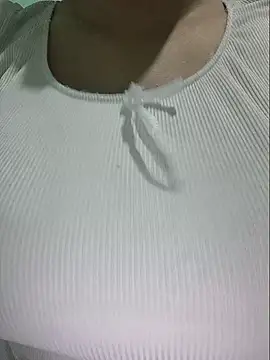 Shiny Babe online show from 06/06/26, 04:28