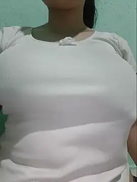 Shiny Babe online show from 06/06/26, 05:17