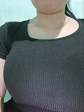 Shiny Babe online show from 06/15/26, 02:19