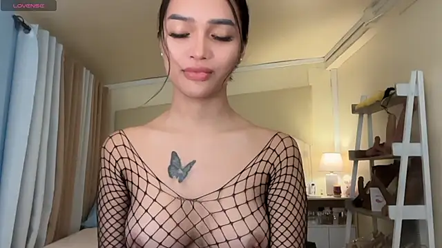 Snapshot of _agatha143_ chatting on 05/01/26, 02:27 agatha143 online show from 05/01/26, 02:27