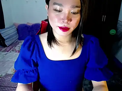 Snapshot of Urassiansweetcummer chatting on 09/22/25, 02:13 Urassiansweetcummer online show from 09/22/25, 02:13