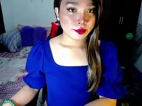 Snapshot of Urassiansweetcummer chatting on 10/04/25, 01:36 Urassiansweetcummer online show from 10/04/25, 01:36