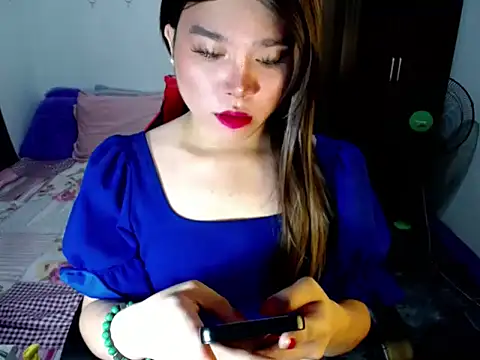 Snapshot of Urassiansweetcummer chatting on 10/10/25, 03:38 Urassiansweetcummer online show from 10/10/25, 03:38