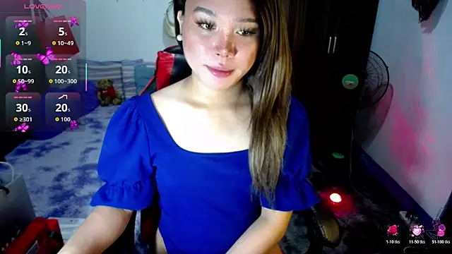 Snapshot of Urassiansweetcummer chatting on 02/19/26, 12:39 Urassiansweetcummer online show from 02/19/26, 12:39