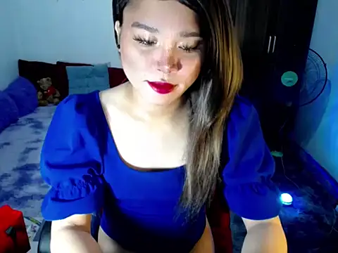 Snapshot of Urassiansweetcummer chatting on 03/02/26, 12:02 Urassiansweetcummer online show from 03/02/26, 12:02