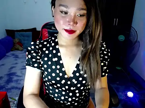 Snapshot of Urassiansweetcummer chatting on 03/30/26, 04:57 Urassiansweetcummer online show from 03/30/26, 04:57