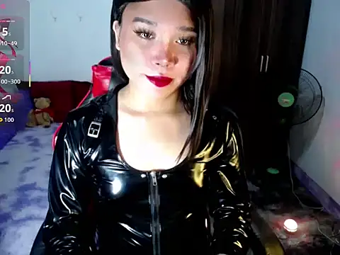 Snapshot of Urassiansweetcummer chatting on 07/21/26, 12:29 Urassiansweetcummer online show from 07/21/26, 12:29