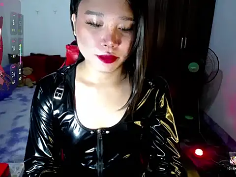 Snapshot of Urassiansweetcummer chatting on 07/24/26, 02:09 Urassiansweetcummer online show from 07/24/26, 02:09