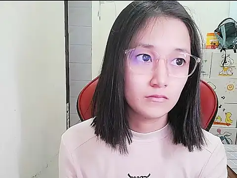 Shulee21 online show from 11/13/25, 01:04