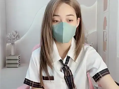 Snapshot of _KiuAnh_22 chatting on 11/24/25, 10:42 KiuAnh 22 online show from 11/24/25, 10:42