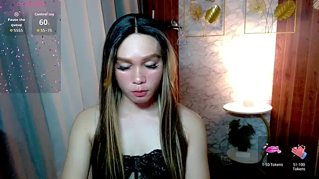 Snapshot of pinay_hugeCockxx chatting on 10/15/25, 03:45 pinay hugeCockxx online show from 10/15/25, 03:45
