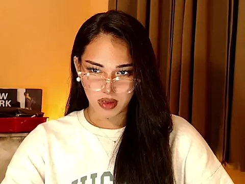 Snapshot of magnificent_kitana chatting on 11/10/25, 09:14 magnificent kitana online show from 11/10/25, 09:14