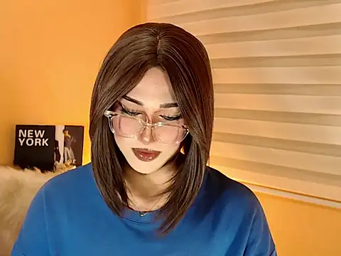 Snapshot of magnificent_kitana chatting on 11/11/25, 02:17 magnificent kitana online show from 11/11/25, 02:17