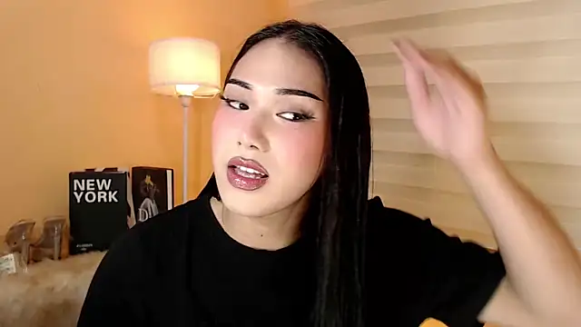 Snapshot of magnificent_kitana chatting on 11/26/25, 01:56 magnificent kitana online show from 11/26/25, 01:56