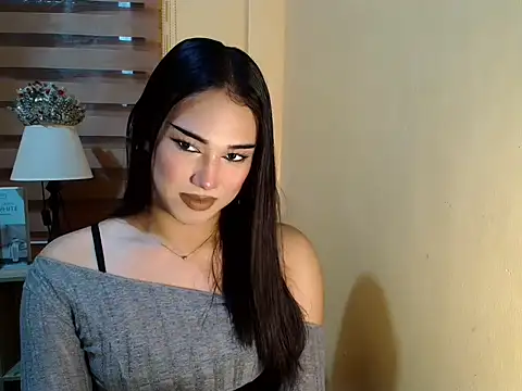 Snapshot of magnificent_kitana chatting on 01/19/26, 08:29 magnificent kitana online show from 01/19/26, 08:29