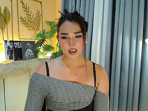 Snapshot of magnificent_kitana chatting on 03/29/26, 08:09 magnificent kitana online show from 03/29/26, 08:09