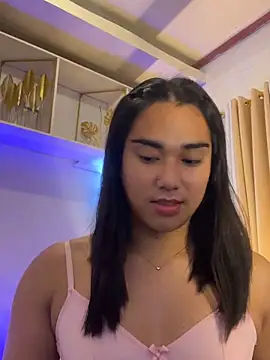 Snapshot of magnificent_kitana chatting on 04/11/26, 05:50 magnificent kitana online show from 04/11/26, 05:50