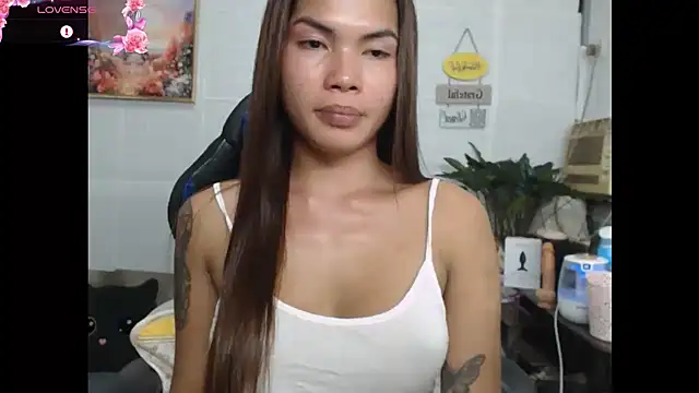 lucyheart777 online show from 07/28/26, 04:08