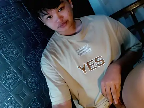 Snapshot of Reynelcock chatting on 09/14/25, 08:41 Reynelcock online show from 09/14/25, 08:41