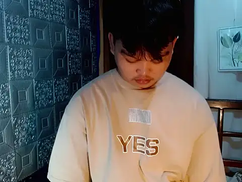 Snapshot of Reynelcock chatting on 10/02/25, 06:48 Reynelcock online show from 10/02/25, 06:48