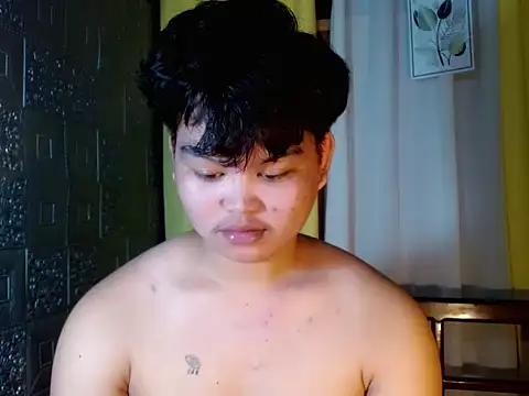 Snapshot of Reynelcock chatting on 10/18/25, 07:20 Reynelcock online show from 10/18/25, 07:20