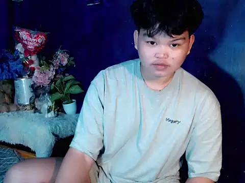 Snapshot of Reynelcock chatting on 11/11/25, 04:51 Reynelcock online show from 11/11/25, 04:51