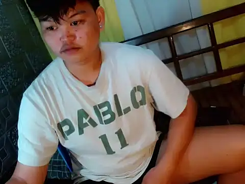 Snapshot of Reynelcock chatting on 11/29/25, 08:23 Reynelcock online show from 11/29/25, 08:23