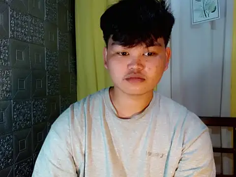 Snapshot of Reynelcock chatting on 12/02/25, 07:25 Reynelcock online show from 12/02/25, 07:25