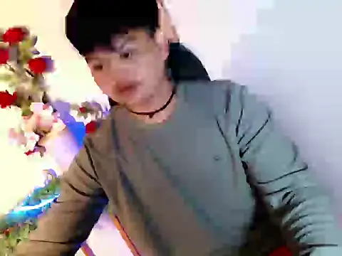 Snapshot of Reynelcock chatting on 06/10/26, 02:27 Reynelcock online show from 06/10/26, 02:27