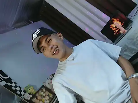 urhot chany online show from 07/06/26, 07:27