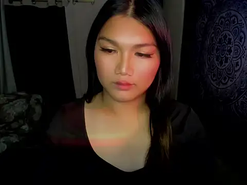 Snapshot of Lou_heart chatting on 12/19/25, 04:47 Lou heart online show from 12/19/25, 04:47