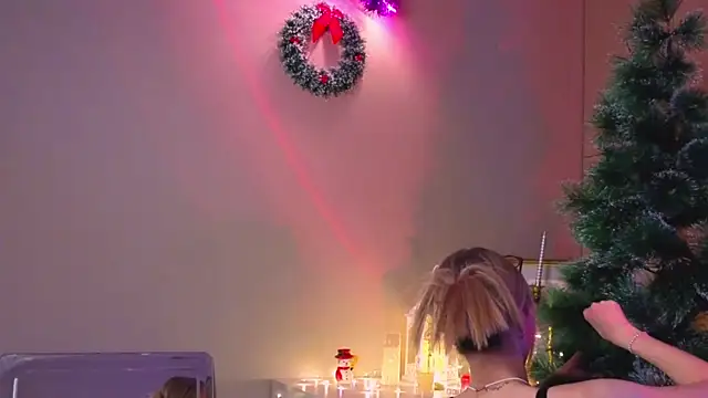 Snapshot of BeatrixGummer chatting on 12/13/25, 08:25 BeatrixGummer online show from 12/13/25, 08:25