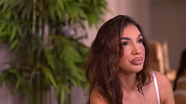 Snapshot of KendalJolly chatting on 11/29/25, 09:07 KendalJolly online show from 11/29/25, 09:07