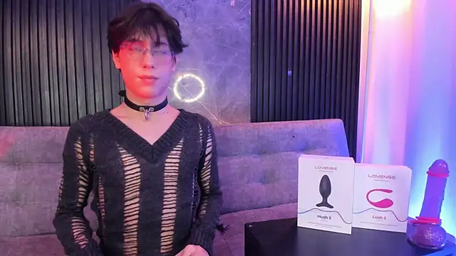 luixdust  online show from 11/04/25, 05:28