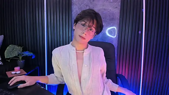 luixdust  online show from 11/13/25, 05:06