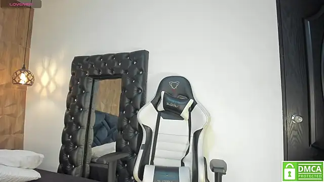 Sofia  watson online show from 10/21/25, 07:25