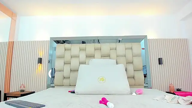 ikia lopez  online show from 12/13/25, 07:53