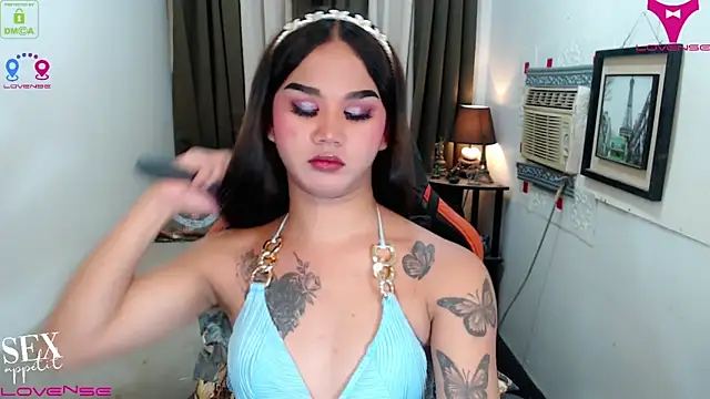 Snapshot of lil_fantacy chatting on 11/25/25, 08:42 lil fantacy online show from 11/25/25, 08:42