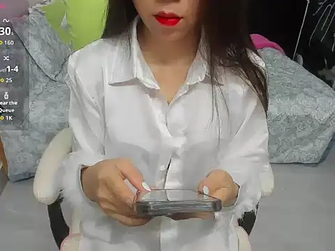 LuckyBabe new01 online show from 09/30/25, 04:01