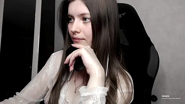 cute elfy  online show from 09/11/25, 05:02