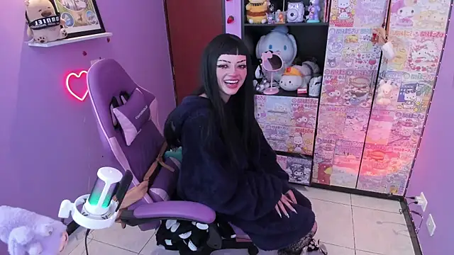 Snapshot of Vero_Osb_ chatting on 10/30/25, 12:01 Vero Osb online show from 10/30/25, 12:01