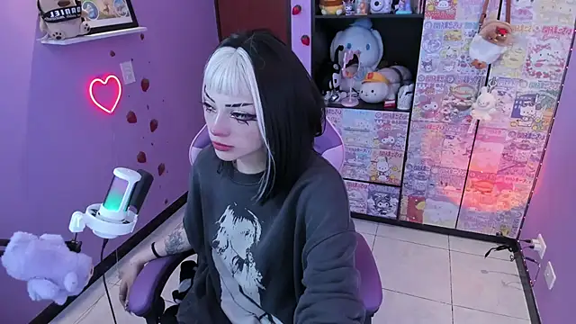 Snapshot of Vero_Osb_ chatting on 11/06/25, 11:26 Vero Osb online show from 11/06/25, 11:26