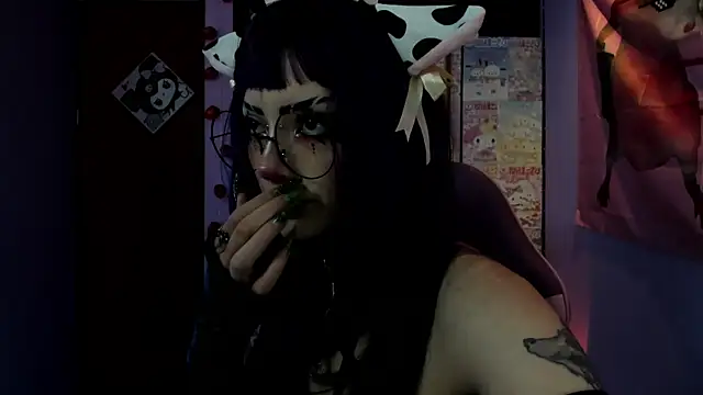 Vero Osb  online show from 07/26/26, 08:49