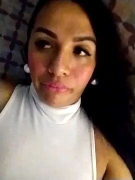 Snapshot of enoria1992 chatting on 10/07/25, 03:20 enoria1992 online show from 10/07/25, 03:20