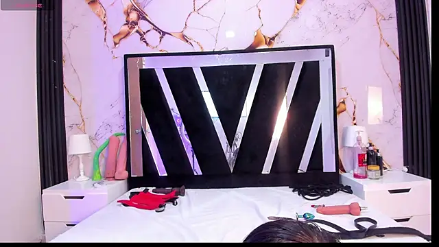 Wonderkloe  online show from 07/18/26, 08:12