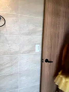 Snapshot of Nikii__ chatting on 11/10/25, 12:15 Nikii online show from 11/10/25, 12:15