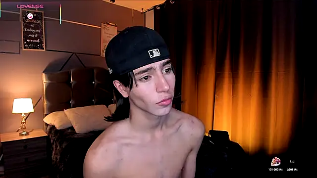 Snapshot of Christopher_77 chatting on 09/16/25, 01:45 Christopher 77 online show from 09/16/25, 01:45